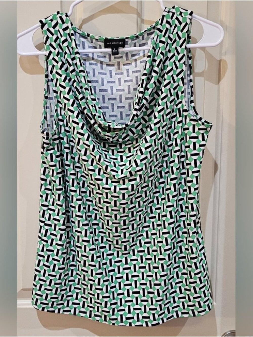Geometric Patterned Sleeveless Top